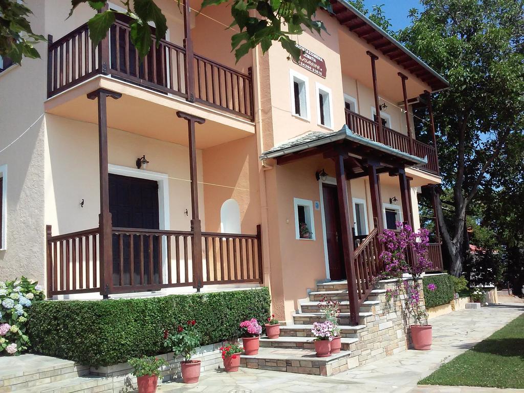 Hotel Alkmini Áyios Dhimítrios Exterior foto