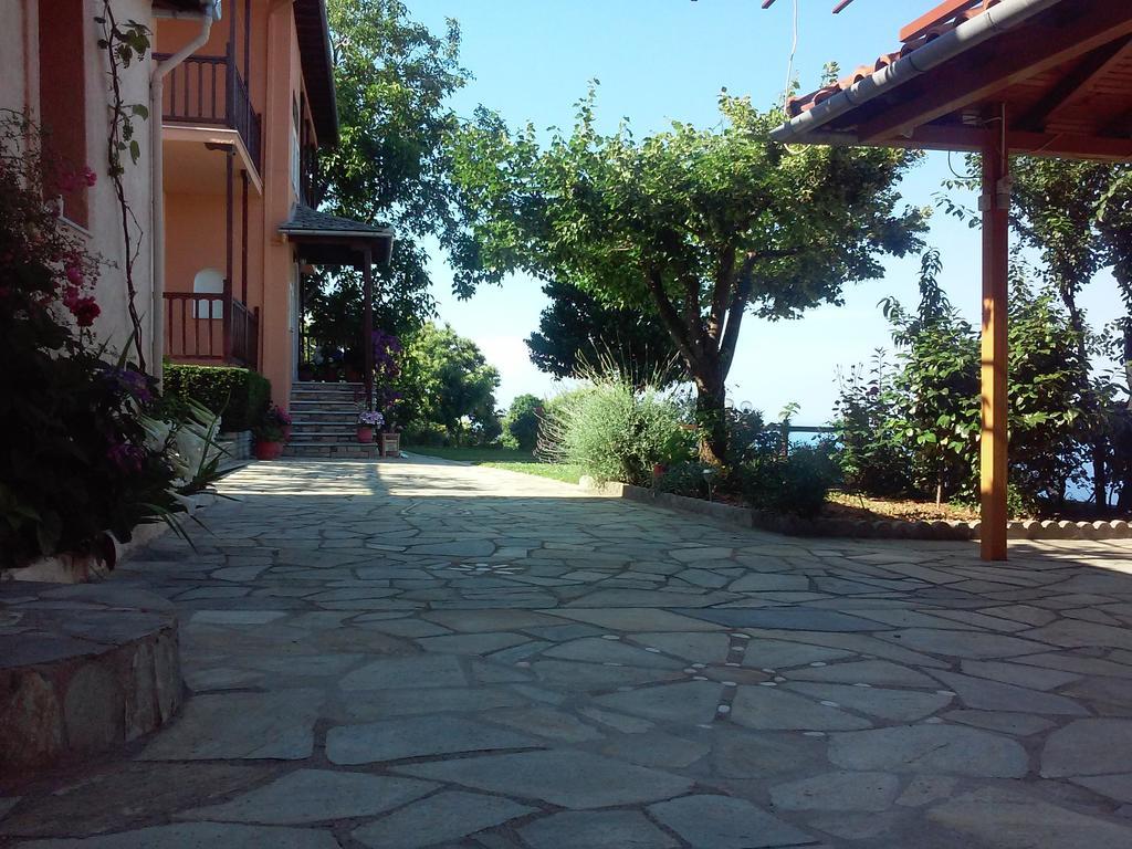 Hotel Alkmini Áyios Dhimítrios Exterior foto